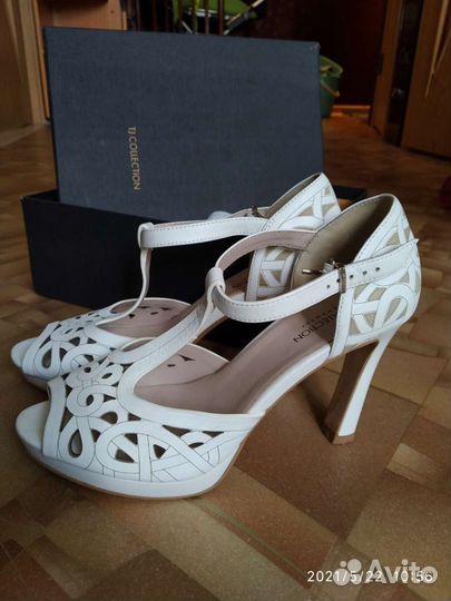 Босоножки tj collection