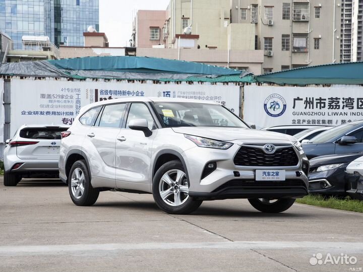 Toyota Highlander 2.0 AT, 2024, 1 км