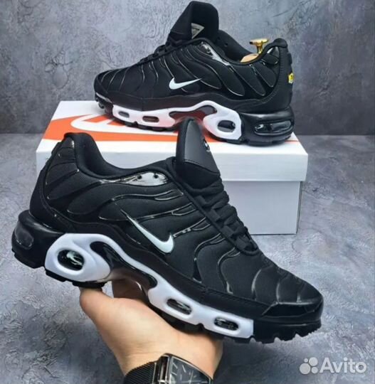 Кроссовки Nike Air Max Tn Plus