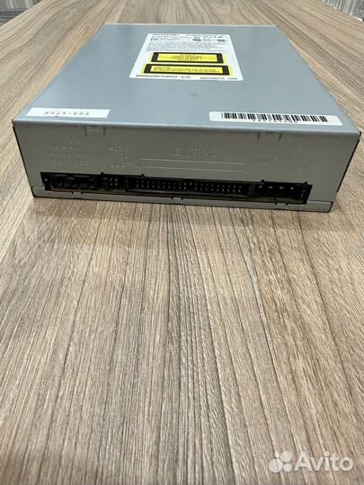 Cd-rom привод Mitsumi Crmc-FX4830T
