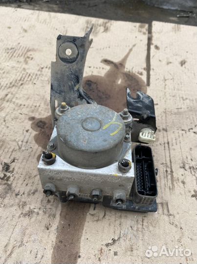 Блок abc Renault Duster 2.0 MT 4WD