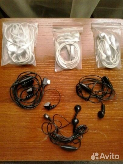 Зарядные устройства.Наушники