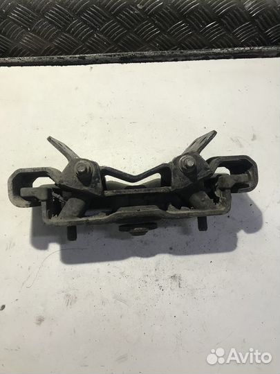 Опора кпп Mitsubishi L200