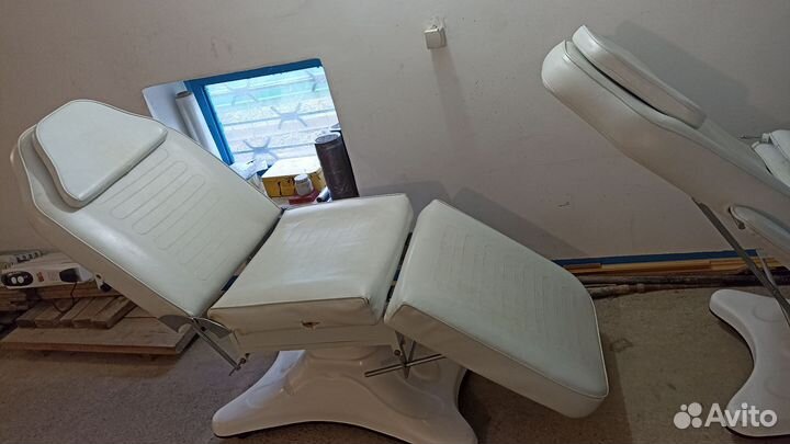 Массажная комметологическое кресло