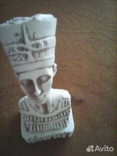 Статуэтка Нефертити