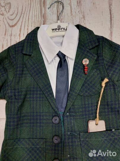 Нарядный костюм для мальчика 110 новый