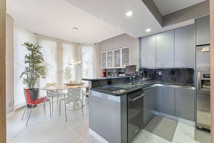 4-к. квартира, 320 м², 15/20 эт.