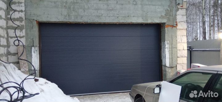 Секционные ворота в гараж