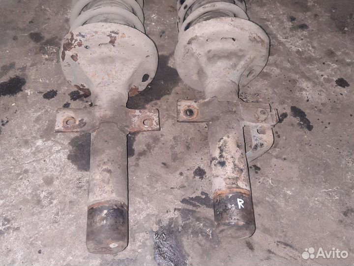 Передняя стойка амортизатора ford escort clx LJF