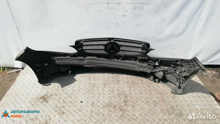 Бампер передний Mercedes-Benz E-Класс