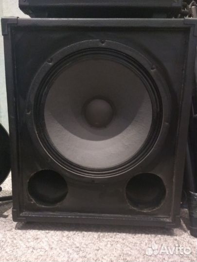 Комплект музыкальной аппаратуры для сцены