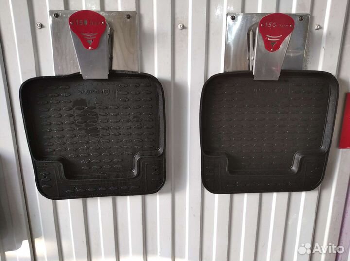 Автомобильные коврики резиновые