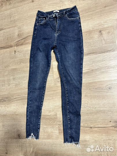 Джинсы