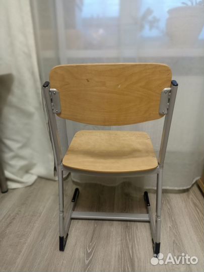Стул ученический регулируемый