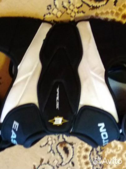 Нагрудник Easton eq20 yth