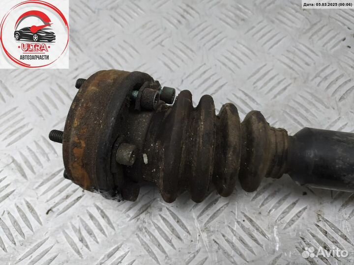 Полуось передняя правая б/у Volkswagen Golf-4 1J0407272F