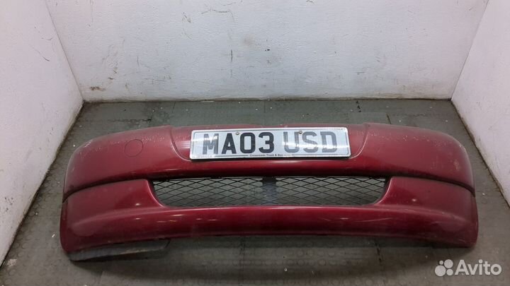 Бампер Toyota Yaris, 2003