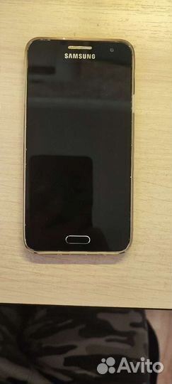 Телефон Samsung galaxy a3 2015