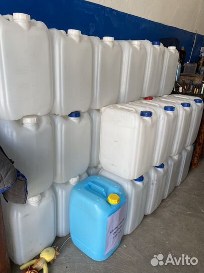 Канистры пластиковые