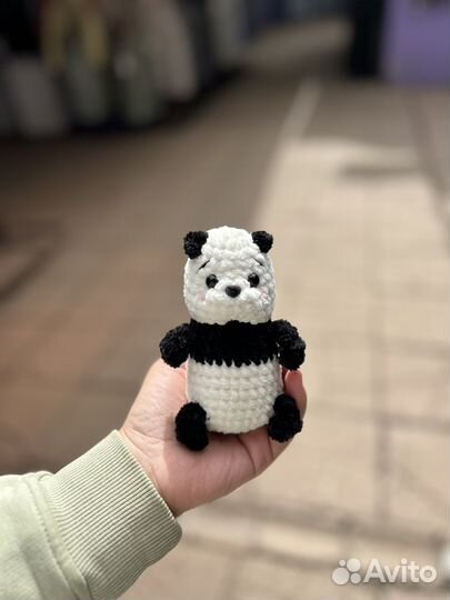 Вязаная игрушка Панда