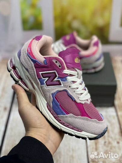 Кроссовки new balance 2002r