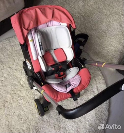 Детское автокресло Doona с базой Isofix