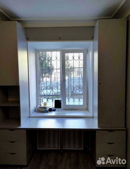 Рабочая зона у окна