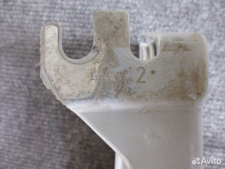 Ауди Q5 петля капота правая с 2009-2016