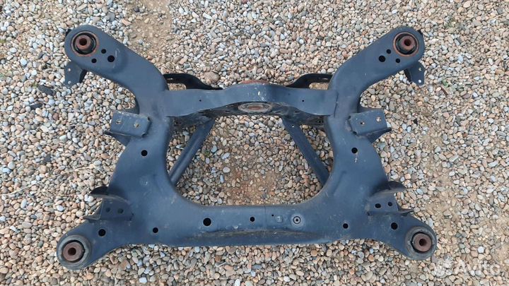 Задний подрамник Инфинити m37