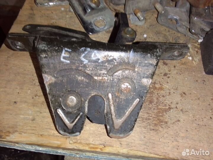 Замок крышки багажника Bmw E39