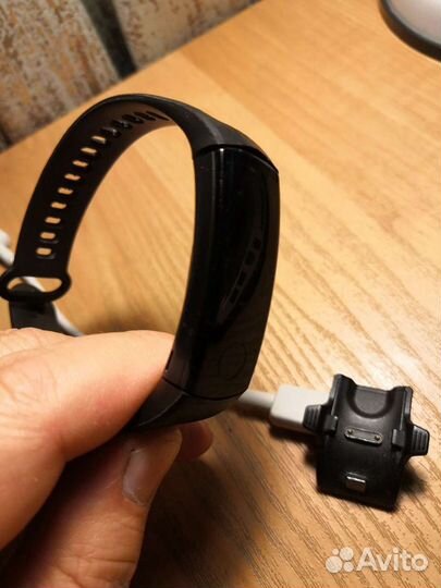 Фитнес браслет Honor band 3