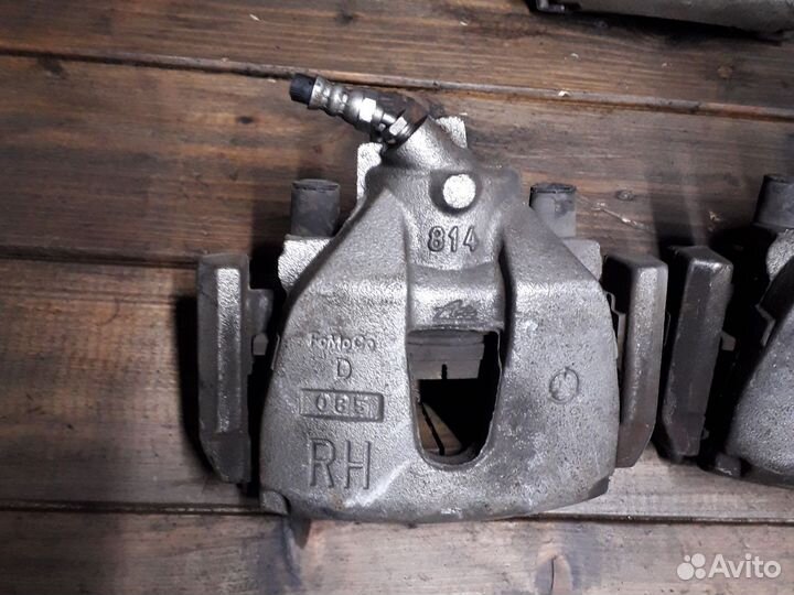 Суппорт передний Mazda 3