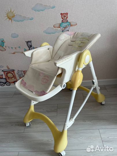 Детский стульчик для кормления