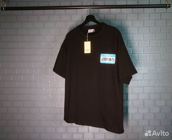 Футболка vetements hello