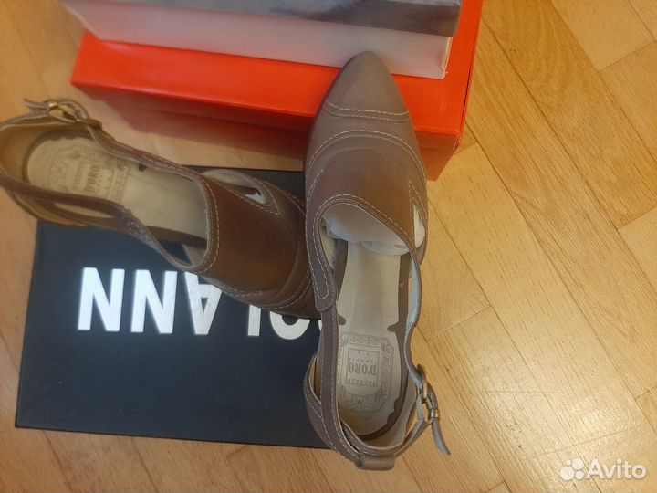 Туфли на высоком каблуке