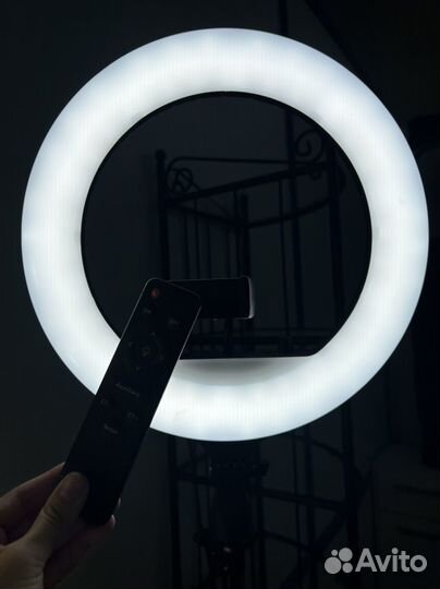 Кольцевая лампа со штативом