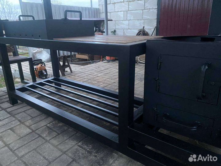 Мангал с печью под казан и крышей