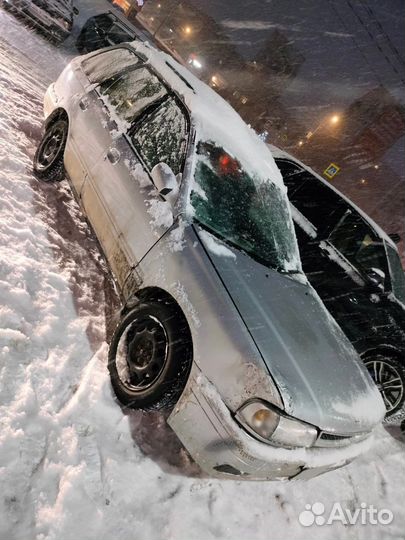 Nissan Wingroad 1.8 AT, 1998, 370 000 км