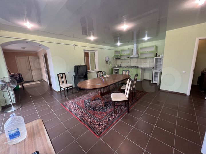 Дом 196 м² на участке 10 сот.