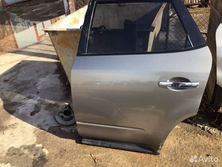 Задние двери на Nissan Murano