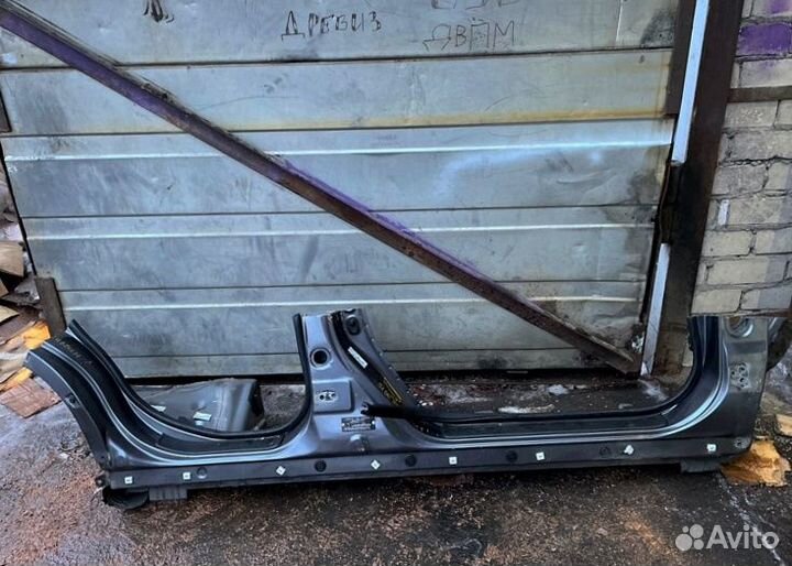 Порог правый левый Honda Cr-V 4