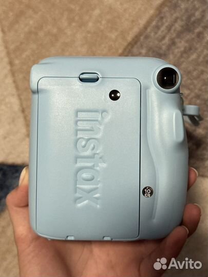 Фотоопарат instax mini 11