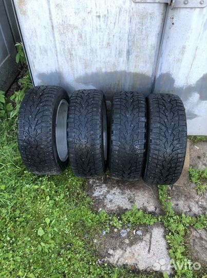 Колеса в сборе r16 зимние Audi