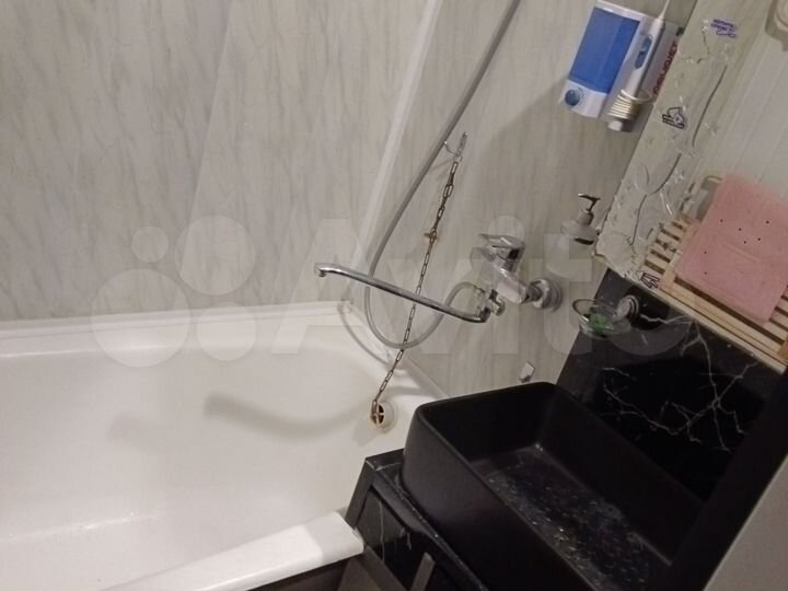 Комната 10 м² в 3-к., 1/3 эт.