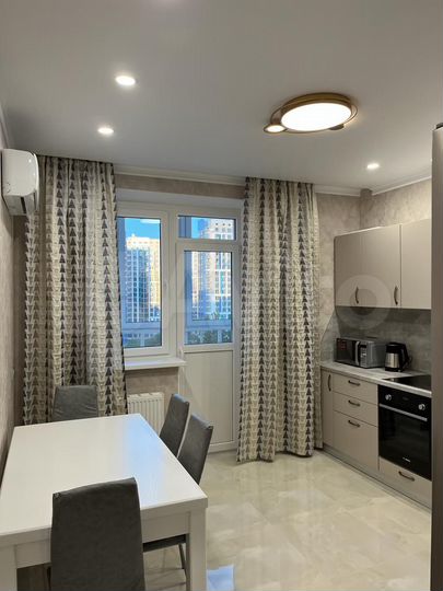 1-к. квартира, 44 м², 8/10 эт.