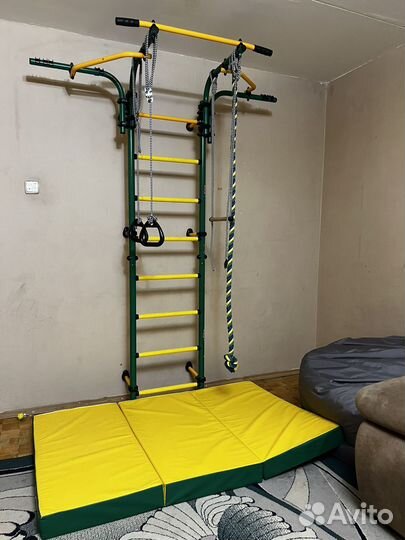 Шведская стенка. Спортивный комплекс. Турник