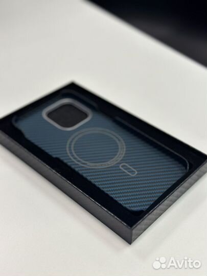 Карбоновый чехол iPhone 14 pro max