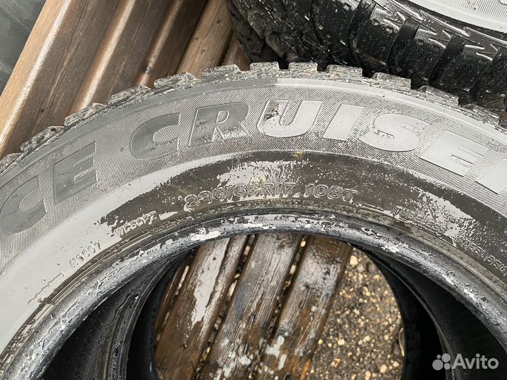 Bridgestone Ice Cruiser 5000 235/65 R17