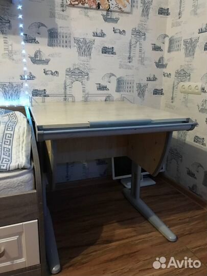 Растущая парта и растущий стул