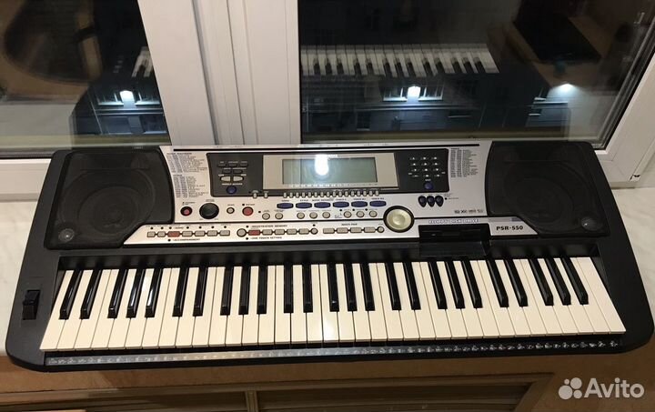 Синтезатор yamaha PSR-550